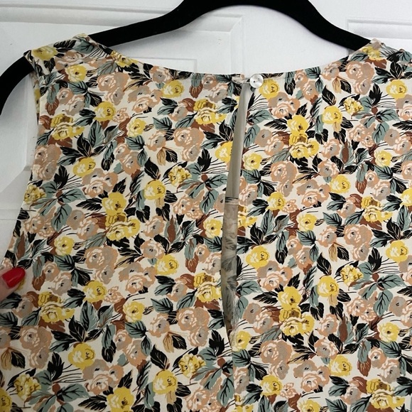 ASOS sleeveless floral romper with pockets - Picture 5 of 5